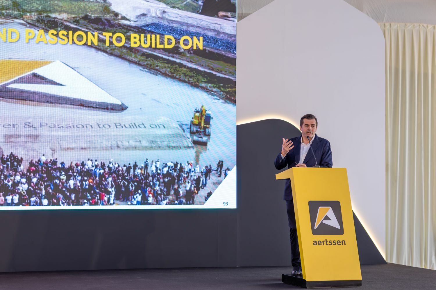 Yves Aertssen Ras Laffan Opening