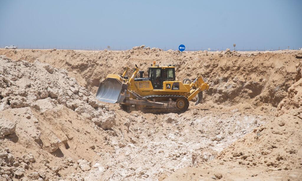 AMS dozer dry operator